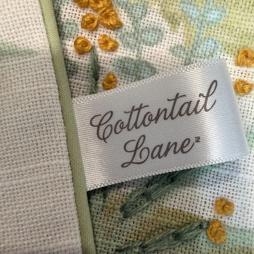 Table Runner Beige Spring Chicks Yellow Green Embroidered 70